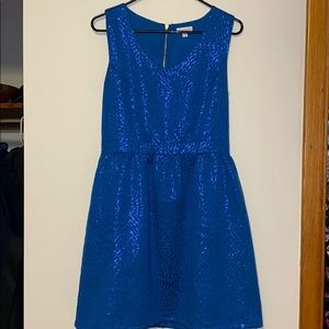 blue dress